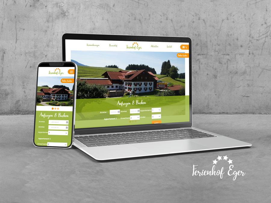 Referenzen Hofer Werbung Handy und Laptop mit Webseite von Ferienhof Eger auf grauem Hintergrund